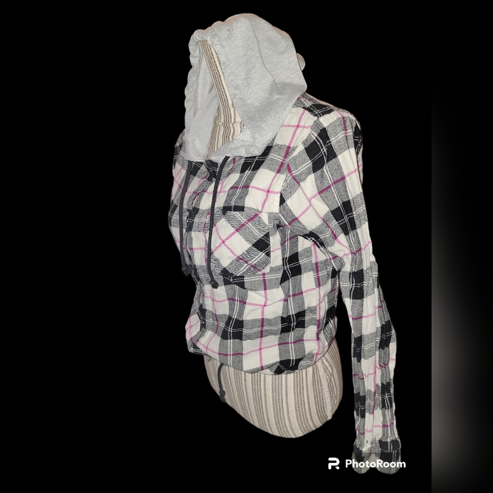 EUC Black and white hooded plaid snap up shirt - Picture 3 of 6
